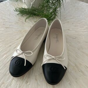 Authentic Chanel Women's CC Black and White Ballet Flats